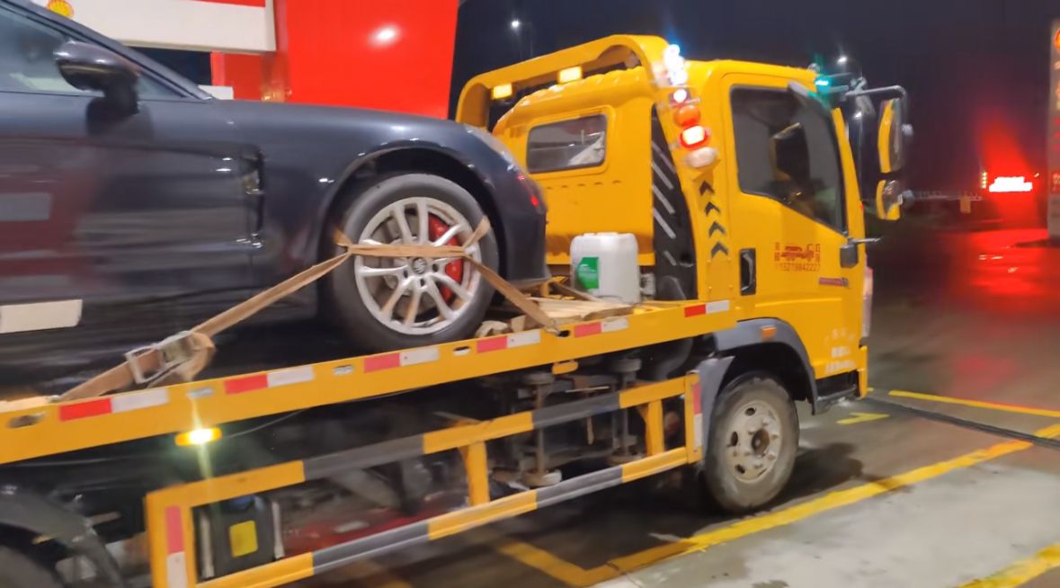 呼和浩特行车途中遇到突发状况该如何呼叫道路救援？